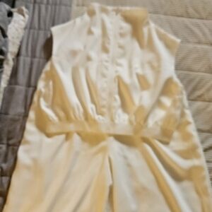 Elegant Cream/white Sleeveless Blouse & Wide Leg Pants- Suit Set Size XXL